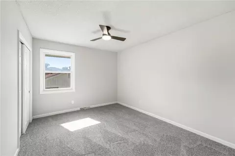 Bedroom - 6100 E 140th Pl, Grandview, MO 64030 photo 4 of 7
