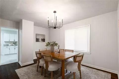 Dining - 319 E Bellevista Dr, Independence, MO 64055 photo 2 of 2