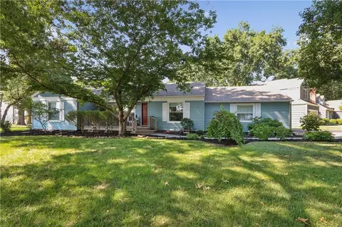 2001 W 86th St, Leawood, KS 66206