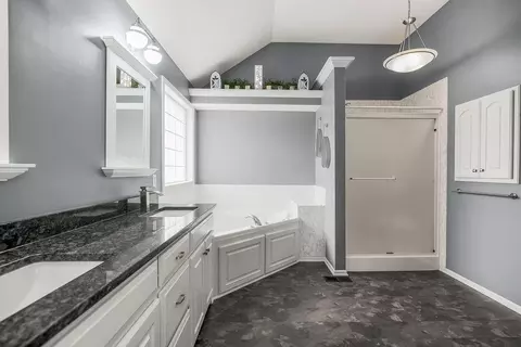 Bath - 4412 SW Lyndsie Ct, Lees Summit, MO 64082 photo 1 of 5