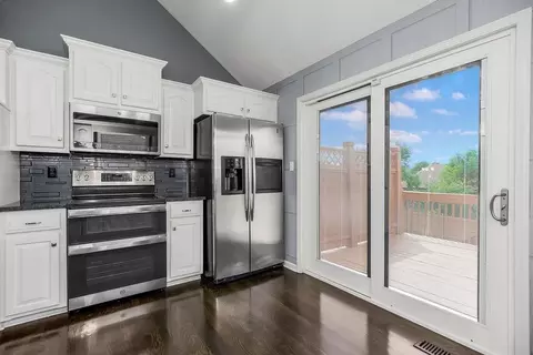 Kitchen - 4412 SW Lyndsie Ct, Lees Summit, MO 64082 photo 3 of 3