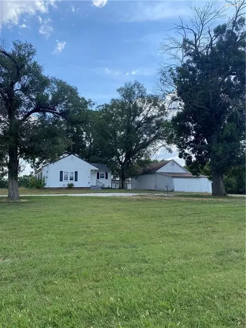 Exterior - 1208 S Towers Lots 51525354 St, Clinton, MO 64735 photo 1 of 7