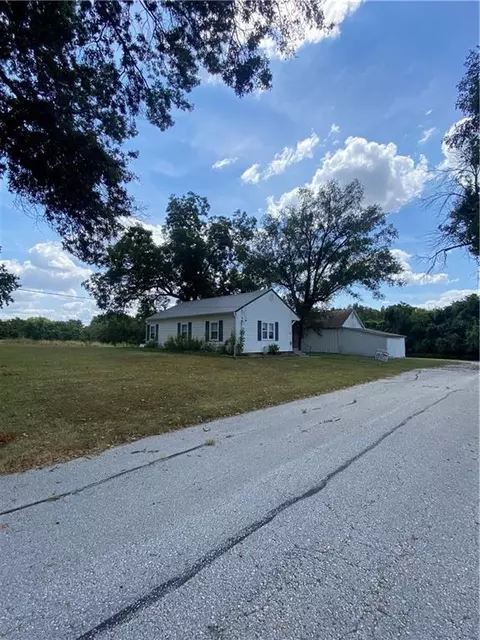Exterior - 1208 S Towers Lots 51525354 St, Clinton, MO 64735 photo 2 of 7