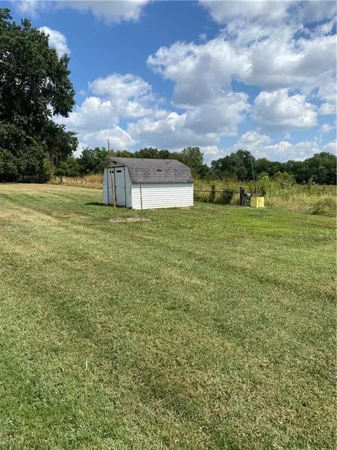 Exterior - 1208 S Towers Lots 51525354 St, Clinton, MO 64735 photo 6 of 7