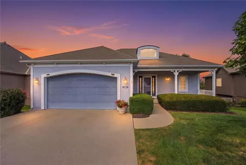 5704 NW 108th Ct, Kansas City, MO 64154