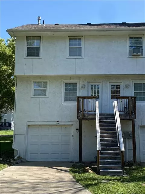Exterior - 312 3rd St, Belton, MO 64012 photo 2 of 3