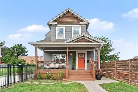 3012 Flora Ave, Kansas City, MO 64109