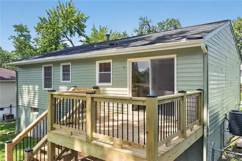 Exterior - 19407 E 5th Terrace Ct, Independence, MO 64056 photo 7 of 8