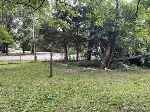Exterior - 205 E Maple St, Raymore, MO 64083 photo 6 of 8