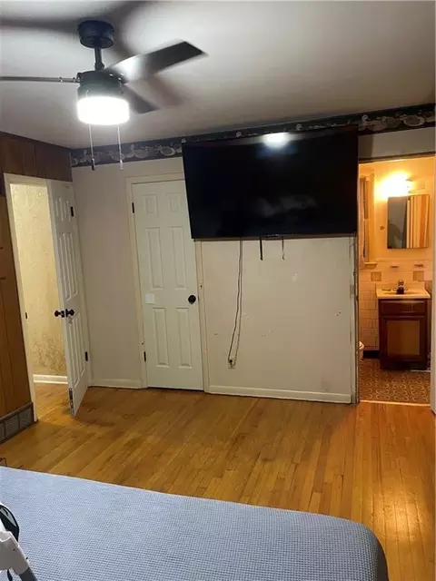 Bedroom - 205 E Maple St, Raymore, MO 64083 photo 3 of 4