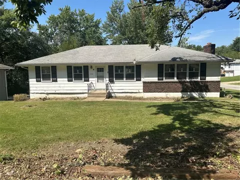 5836 E 99th St, Kansas City, MO 64134