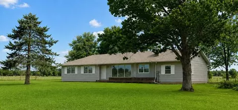24849 W 247th St, Paola, KS 66071