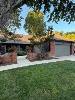 4300 W 82nd St, Prairie Village, KS 66208