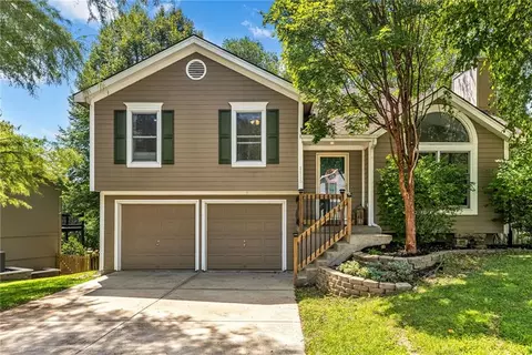 1115 NW 72nd Ter, Kansas City, MO 64118