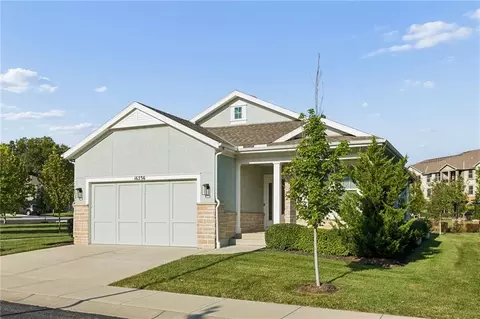 16236 Broadmoor St, Overland Park, KS 66085