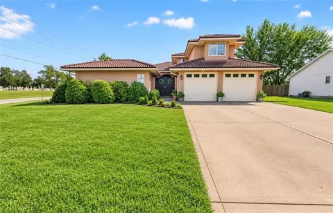 420 Crown Hill Rd, Excelsior Springs, MO 64024