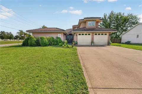 420 Crown Hill Rd, Excelsior Springs, MO 64024