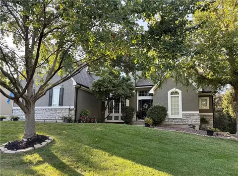 12352 Westgate St, Overland Park, KS 66213
