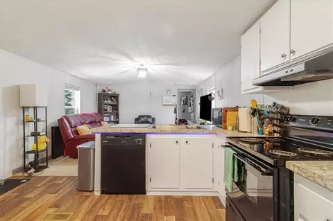 Kitchen - 581 SE 1200th Rd, Leeton, MO 64761 photo 2 of 2