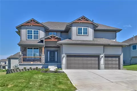 24620 W 60th Ter, Shawnee, KS 66226