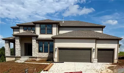 6104 Barth Rd, Shawnee, KS 66226