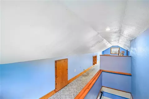 Entry Way - 17237 286th Rd, Atchison, KS 66002 photo 2 of 2