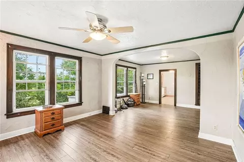 Living - 17237 286th Rd, Atchison, KS 66002 photo 1 of 4