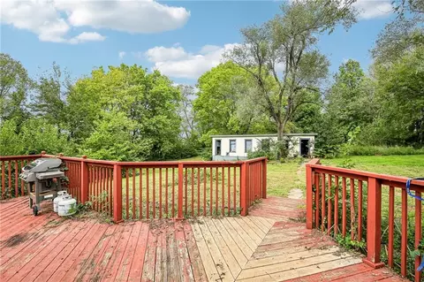 Exterior - 17237 286th Rd, Atchison, KS 66002 photo 2 of 13