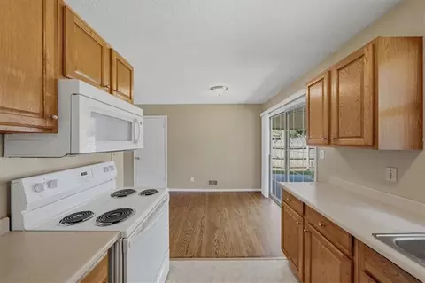 Kitchen - 7315 Appleton Ave, Raytown, MO 64133 photo 4 of 4