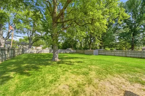 Exterior - 7315 Appleton Ave, Raytown, MO 64133 photo 3 of 5