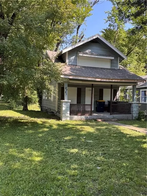 5701 Brooklyn Ave, Kansas City, MO 64130