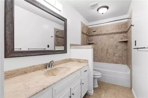 Bath - 16901 E 49th Ter, Independence, MO 64055 photo 2 of 3