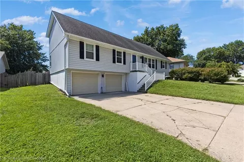 Exterior - 16901 E 49th Ter, Independence, MO 64055 photo 3 of 5