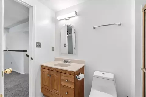 Bath - 16901 E 49th Ter, Independence, MO 64055 photo 3 of 3