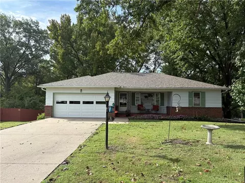 1815 Olive St, Leavenworth, KS 66048