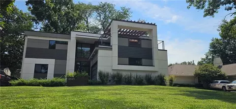 3521 W 73rd St, Prairie Village, KS 66208