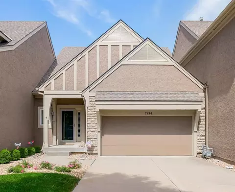 7854 W 157th Ter, Overland Park, KS 66223