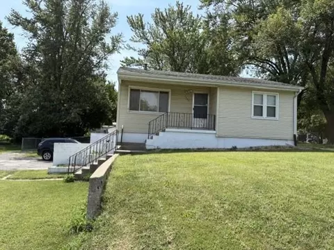 1405 NE 72 St, Gladstone, MO 64118