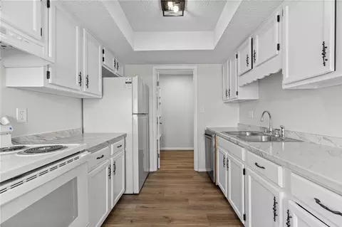 Kitchen - 6500 E 128th St, Grandview, MO 64030 photo 1 of 2