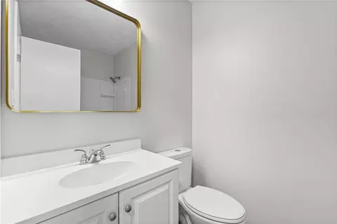 Bath - 6500 E 128th St, Grandview, MO 64030 photo 2 of 3