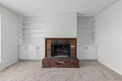 Living - 6500 E 128th St, Grandview, MO 64030 photo 4 of 5