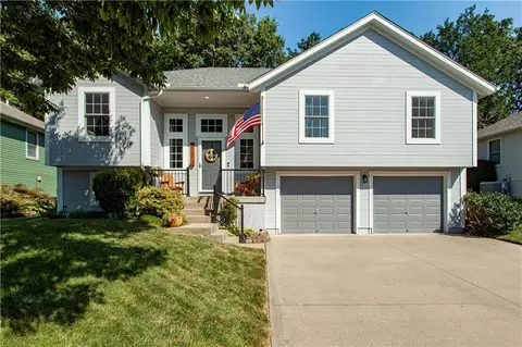 2701 NW Richard Dr, Blue Springs, MO 64015