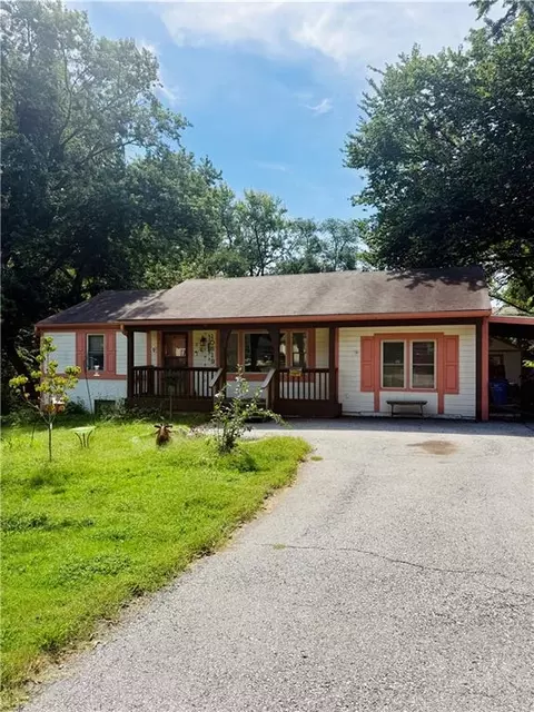 10819 W 64th Ter, Shawnee, KS 66203
