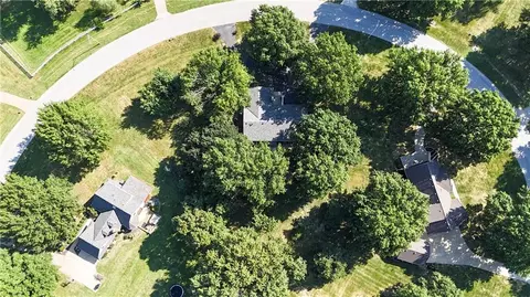 12001 W 150th Cir, Olathe, KS 66062