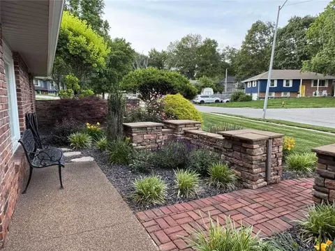 Exterior - 4408 S Mills St, Independence, MO 64055 photo 9 of 10