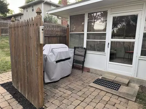Exterior - 4408 S Mills St, Independence, MO 64055 photo 6 of 10
