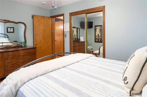 Bedroom - 4408 S Mills St, Independence, MO 64055 photo 5 of 6