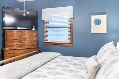 Bedroom - 4408 S Mills St, Independence, MO 64055 photo 3 of 6
