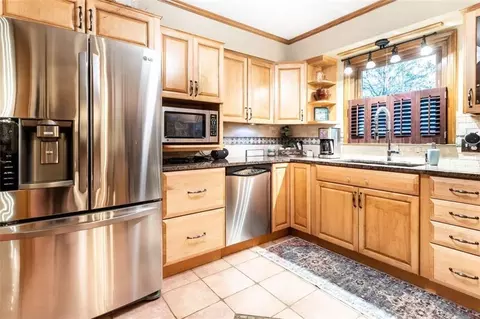 Kitchen - 4408 S Mills St, Independence, MO 64055 photo 2 of 4