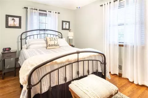 Bedroom - 4408 S Mills St, Independence, MO 64055 photo 4 of 6